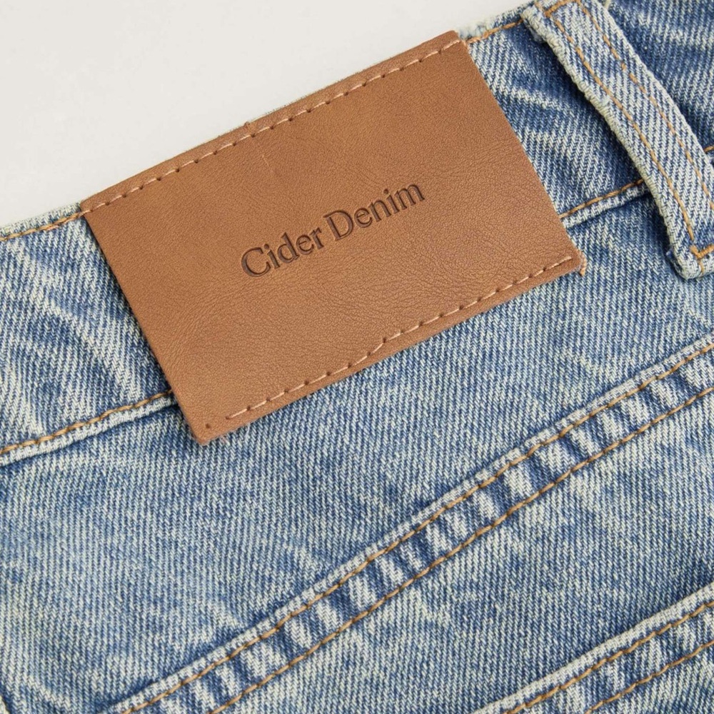 CIDER Denim Low-rise Jeans with Bow Accents NWT! - Picture 2 of 14